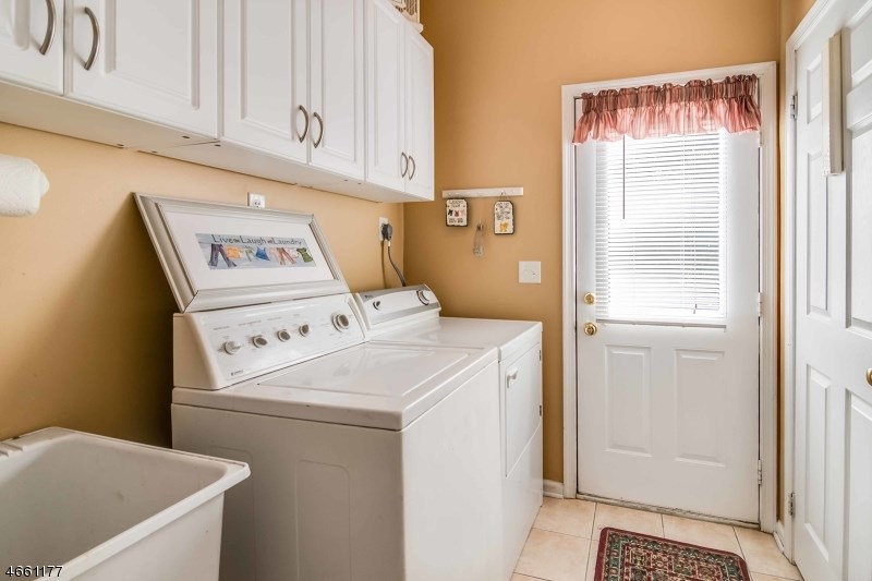 10 Glen Eagles Rd