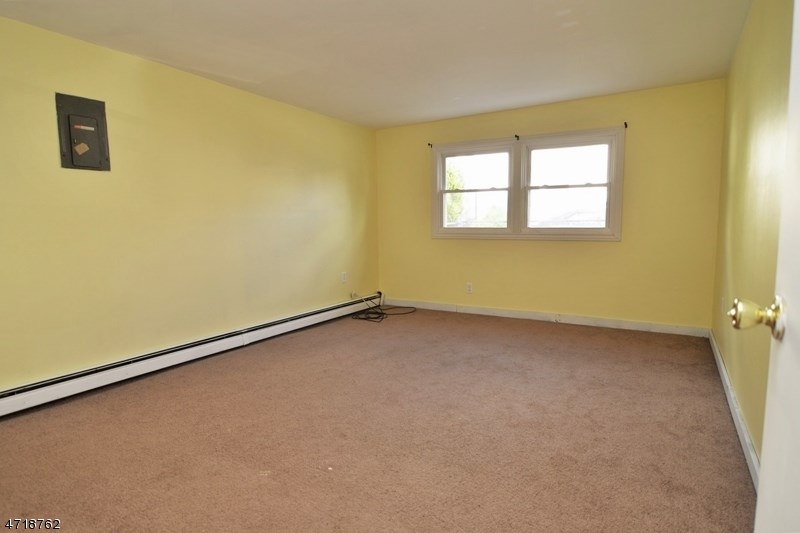 20 Outlook Ave
