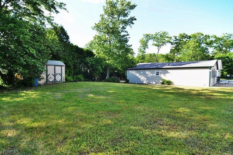 20 Outlook Ave