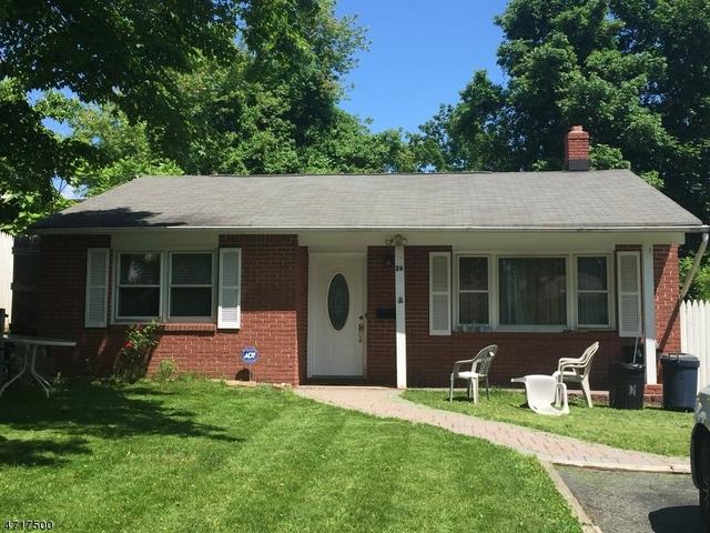 23 E Mcfarlan St