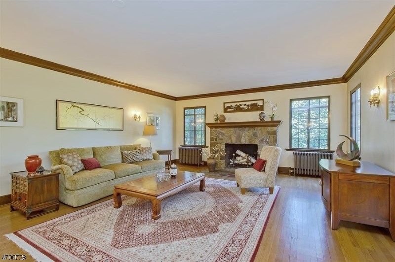 56 Blackburn Pl