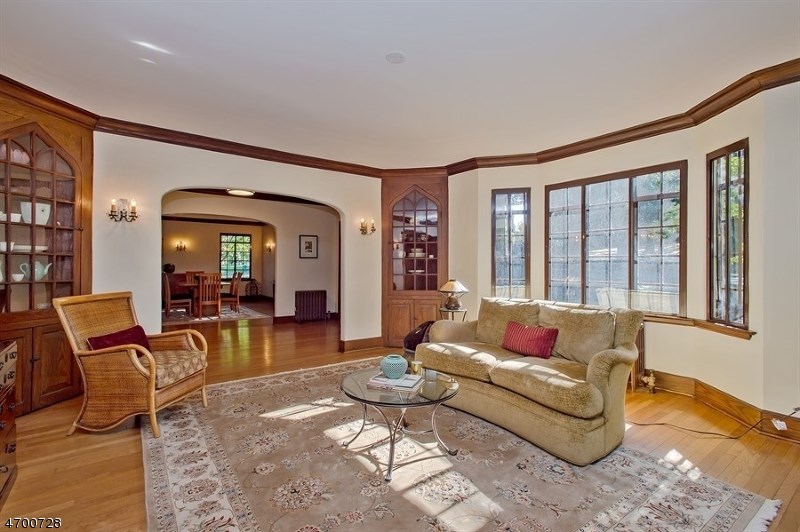 56 Blackburn Pl
