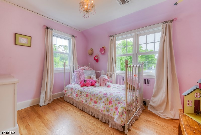 19 Maple St
