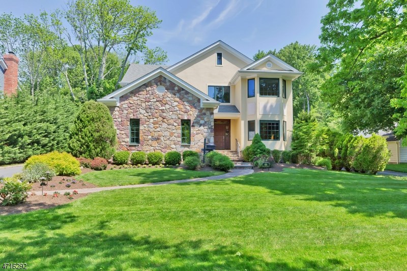 167 Mountain Ave