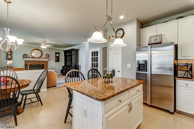 27 Cobble Ln