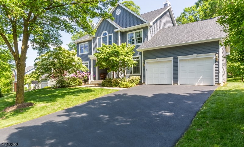27 Cobble Ln