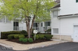 For Sale: 128 Smithfield Ct Basking Ridge, NJ 07920