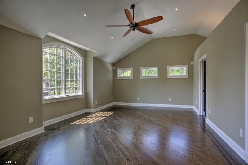 For Sale: 35 Wayne Ter Basking Ridge, NJ 07920