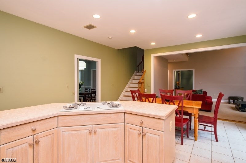 76 Deer Creek Dr