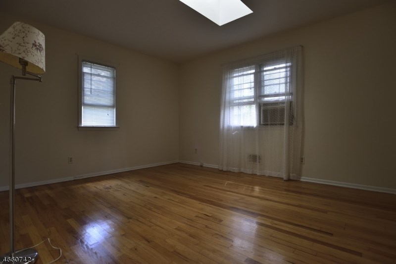 5 Cottage St