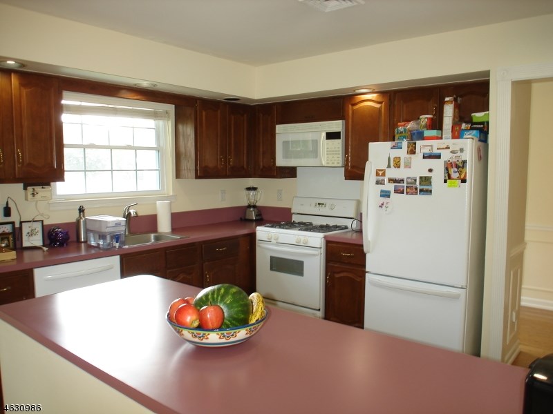 For Sale: 41 Canterbury Rd Chatham, NJ 07928