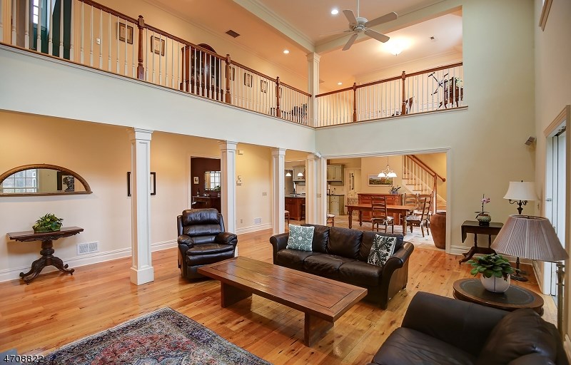 68 Charles Rd
