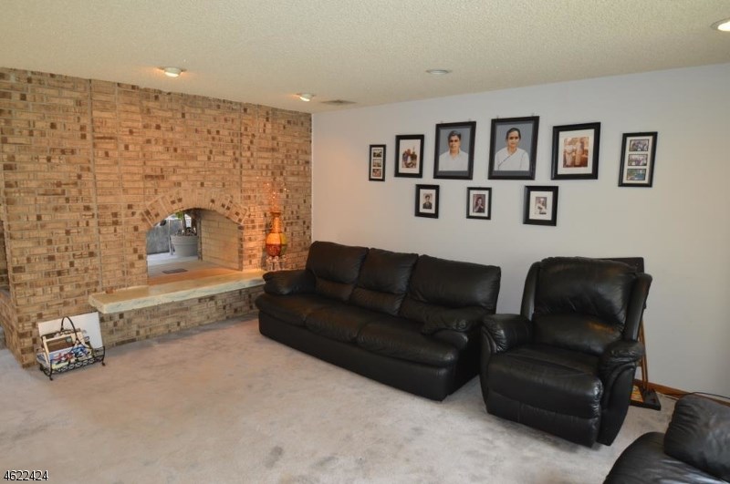 For Sale: 11 Woodbine Rd Florham Park, NJ 07932