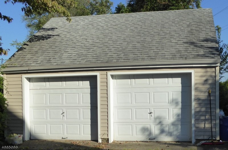 394 Edwards Rd