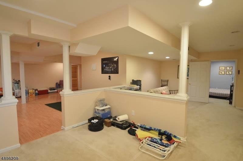 4102 Pointe Gate Dr
