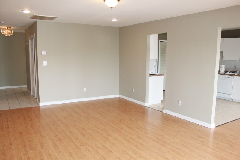 For Sale: 12 Claire Ct East Hanover, NJ 07936