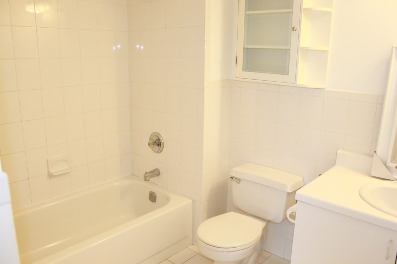 For Sale: 12 Claire Ct East Hanover, NJ 07936