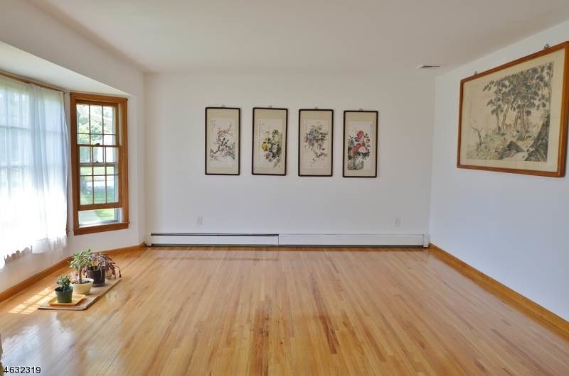 For Sale: 3 Trinity Pl East Hanover, NJ 07936
