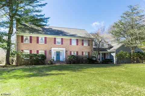 8 Brushwood Dr