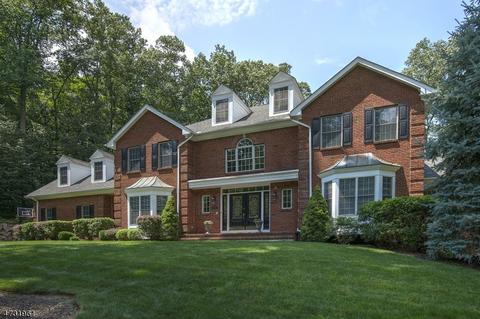 8 Brushwood Dr