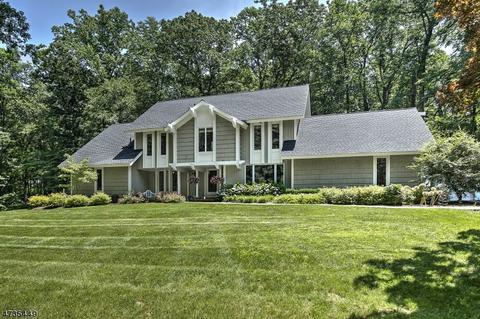 8 Brushwood Dr