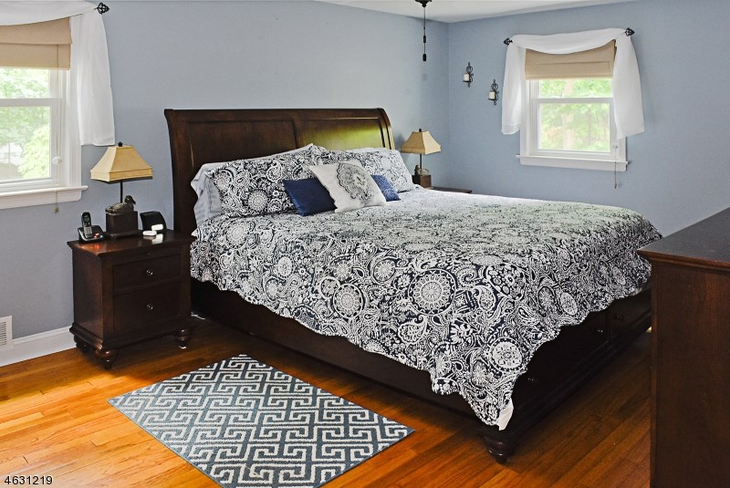 5 Highland Ct Morris Plains, NJ 07950
