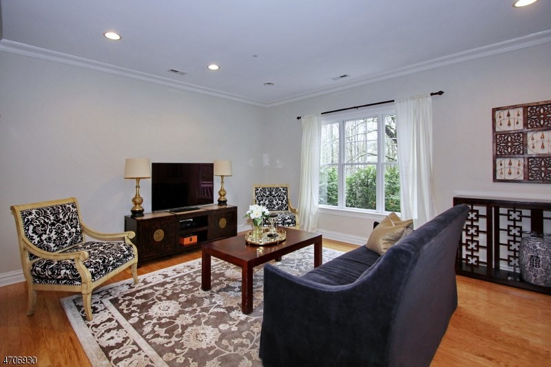 65 Harter Rd