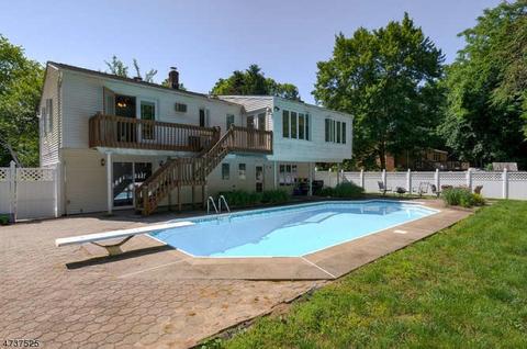 68 Alexandria Rd