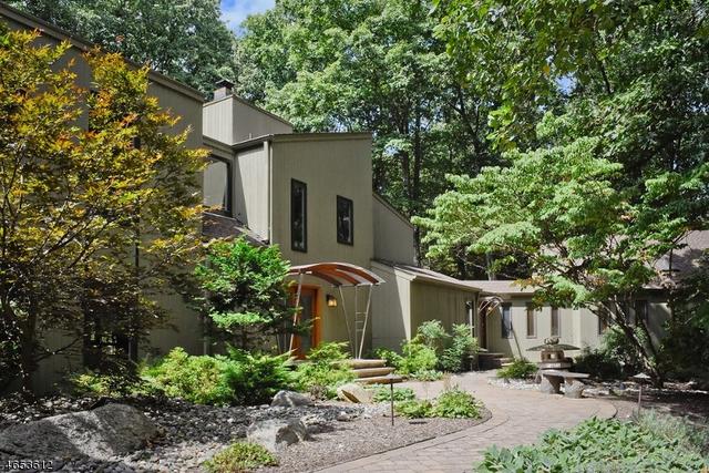 9 Armstrong Rd