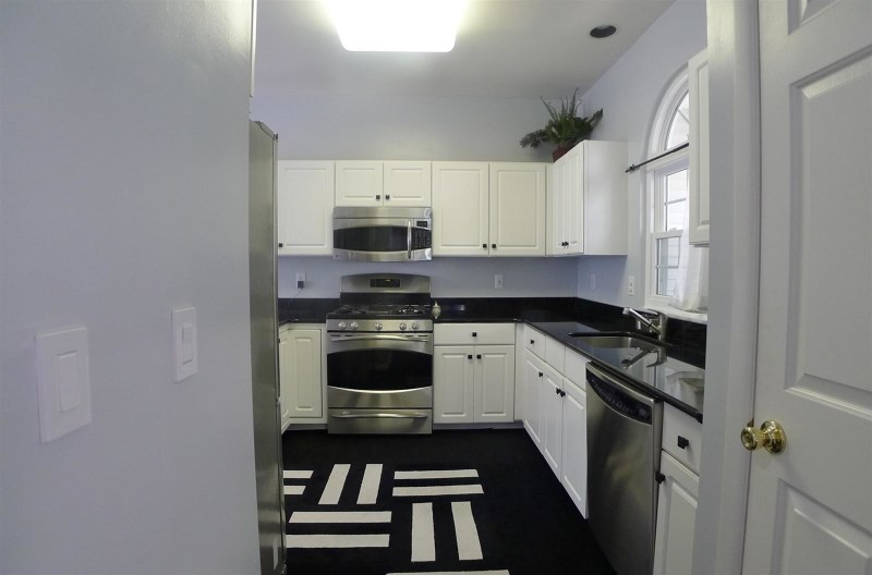 For Sale: 808 Dellwood Ln Whippany, NJ 07981