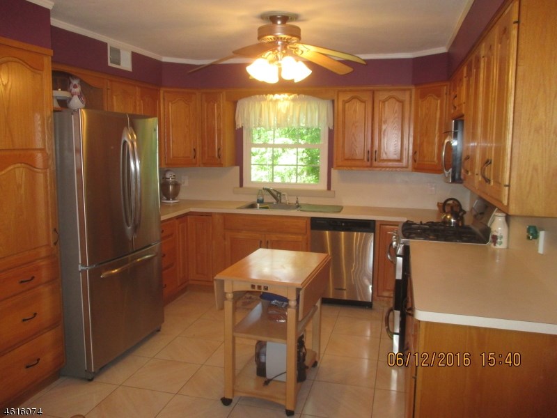 For Sale: 2 Buckingham Rd Whippany, NJ 07981