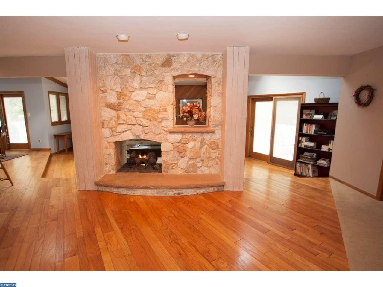 1054 Dell Dr