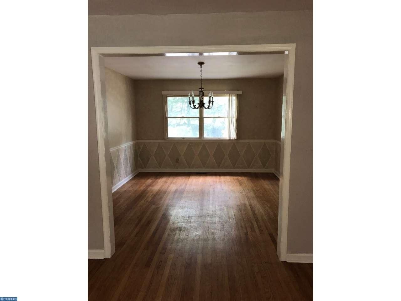 4 Meadow Ln