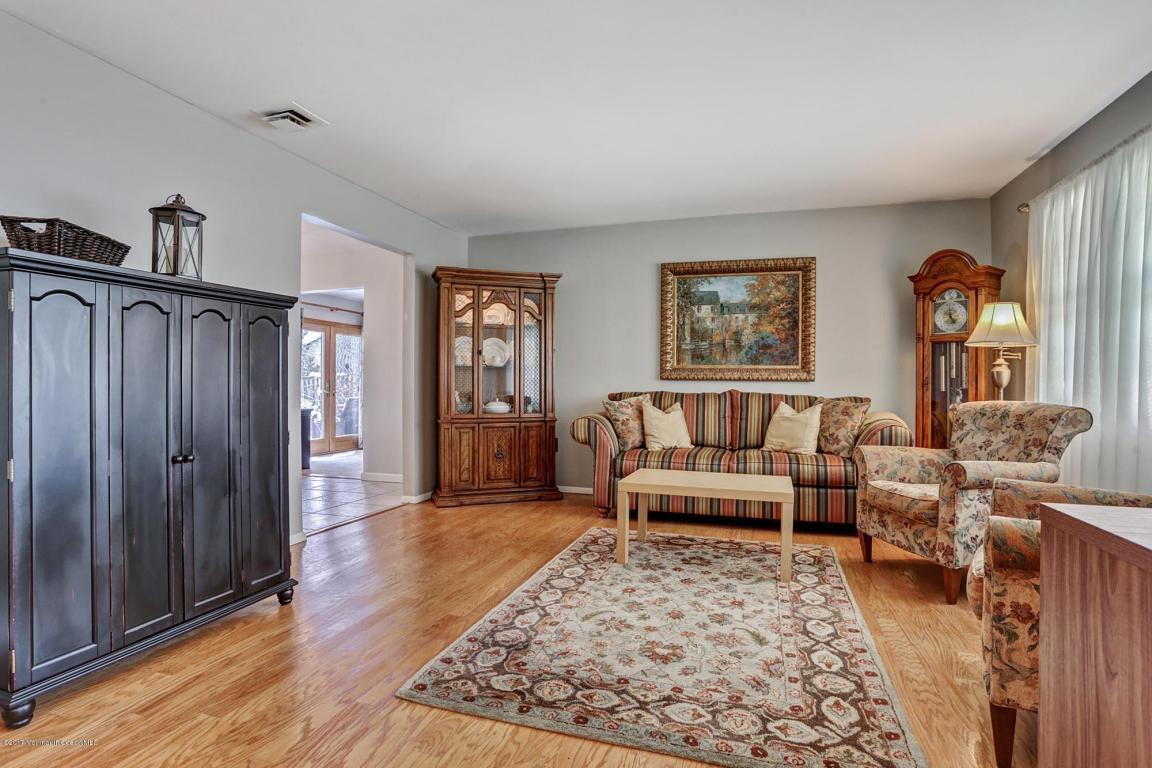 14 Bayview Dr