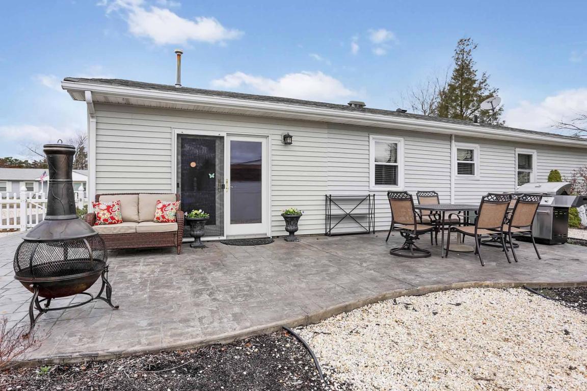 14 Bayview Dr