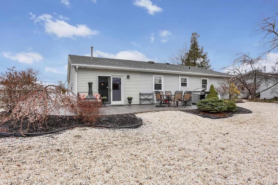 14 Bayview Dr