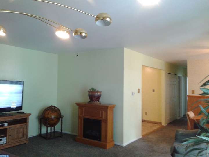 For Sale: 275 Green St #4B8 Beverly, NJ 08010
