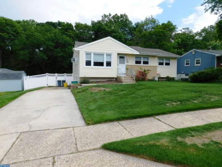 For Sale: 18 Woodbrook Rd Blackwood, NJ 08012