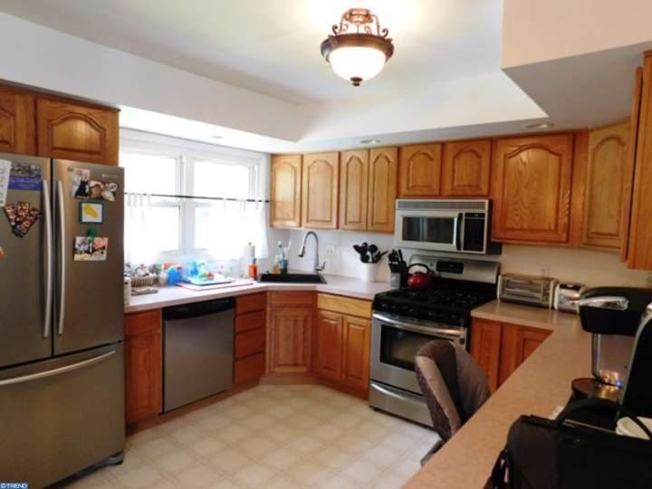 For Sale: 18 Woodbrook Rd Blackwood, NJ 08012