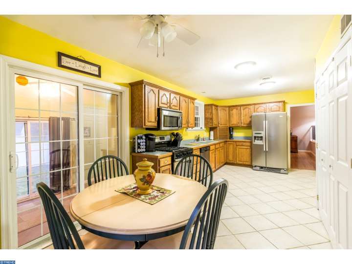 216 Lakeside Dr