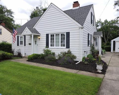 28 E 11th Ave