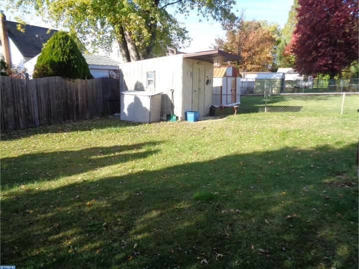 16 Adams Ave