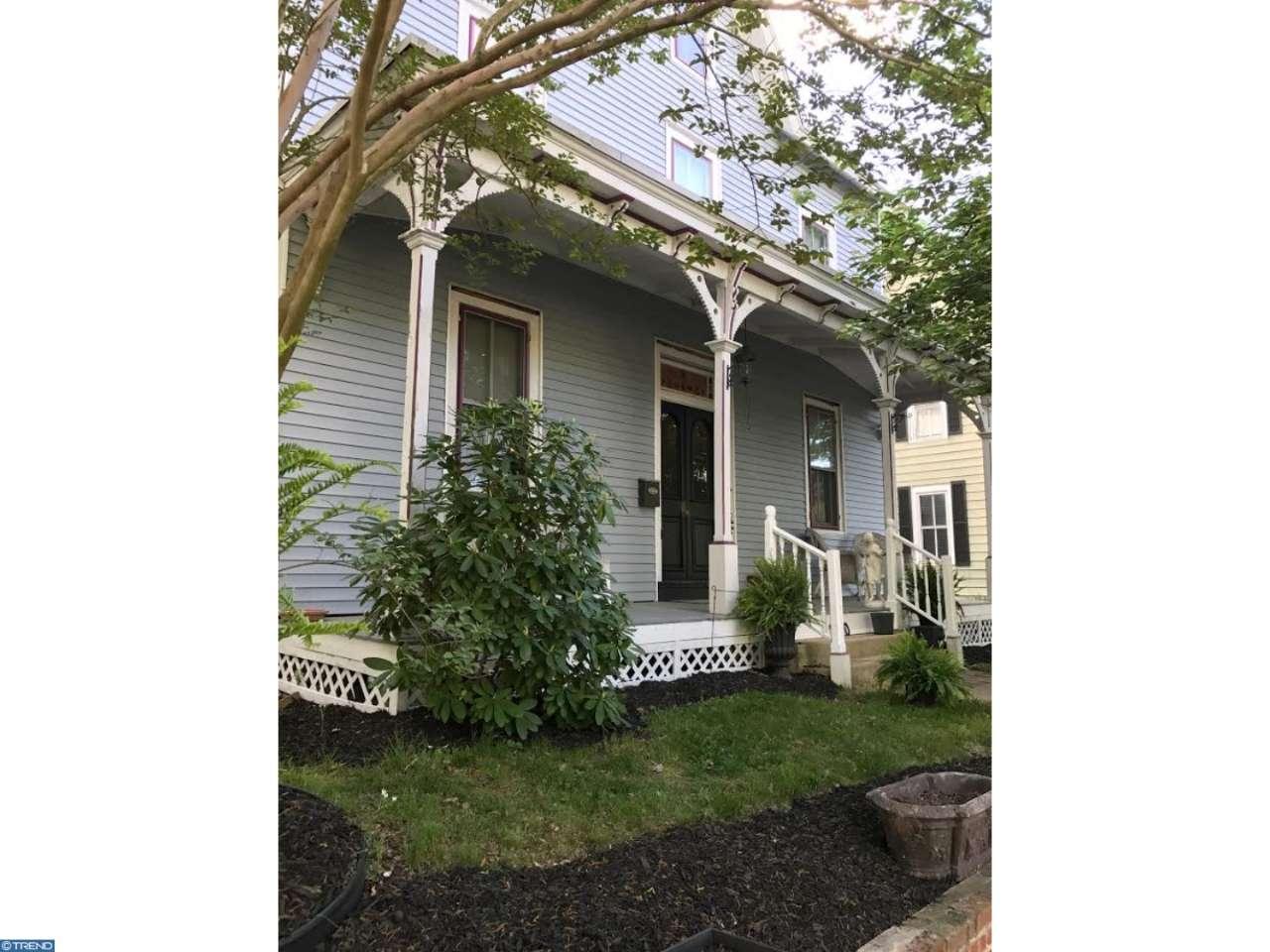 300 Douglas Ave