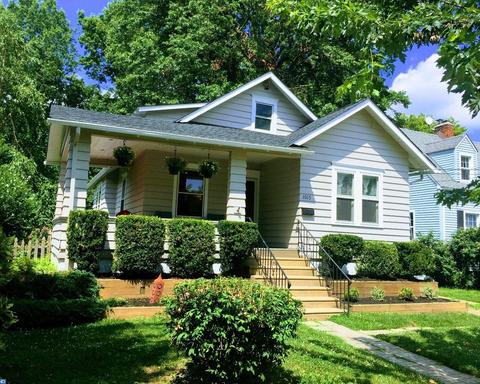 1015 Merrick Ave