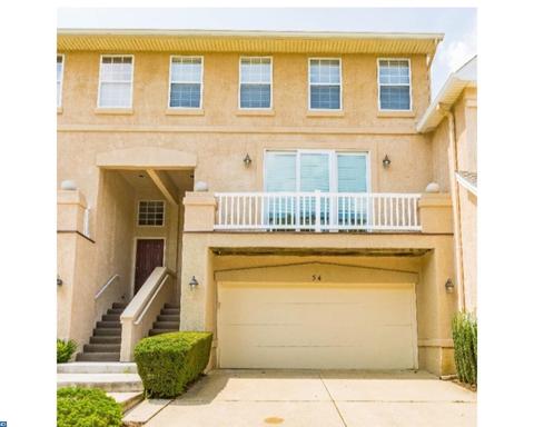 82 Versailles Blvd