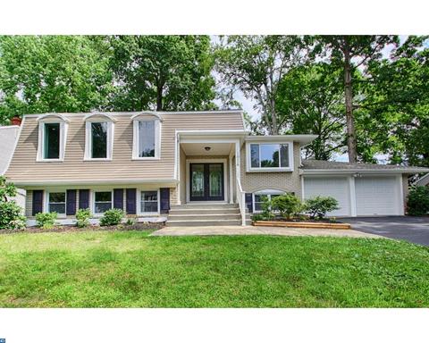 82 Versailles Blvd