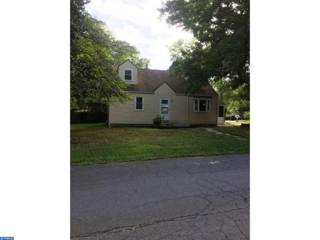 323 Kings Croft