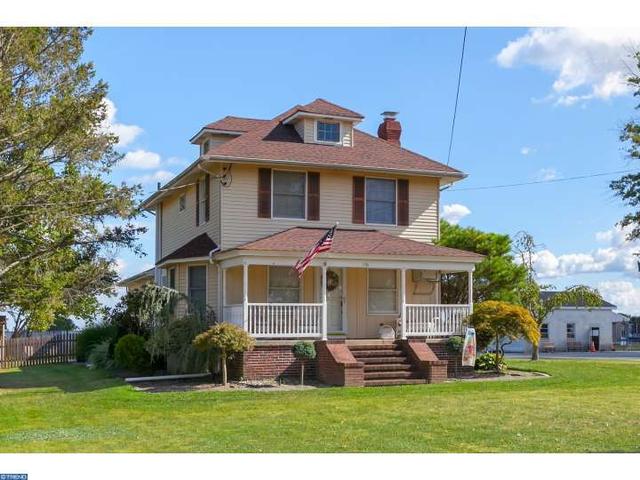 592 Walnut