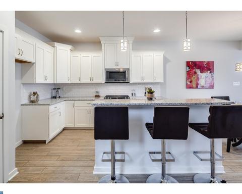 4 Shire Ct