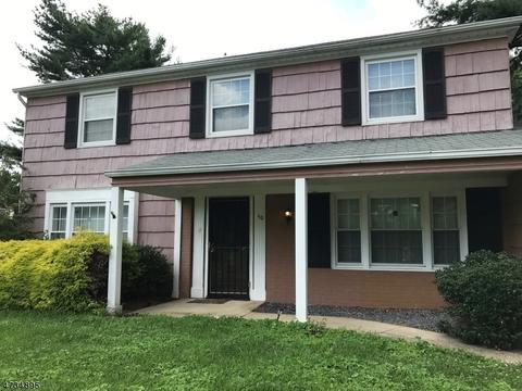 213 Laurel St